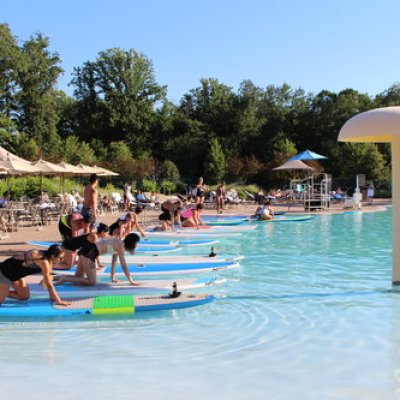 Pool SUP yoga